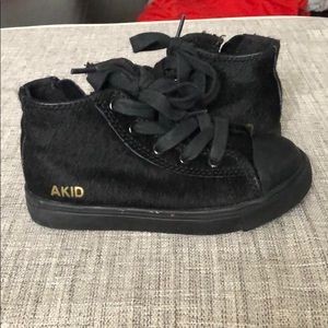 AKID SHOES